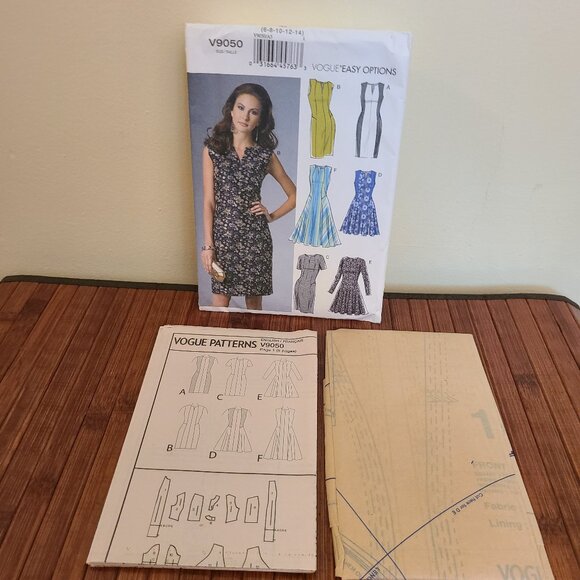 Three Vintage Vogue Patterns - Picture 4 of 10